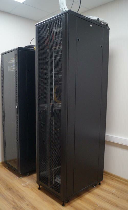 itk шкаф сетевой 19" linea n 42u 600х600 мм, шкаф серверный шсн 19" 42u 6.1200 русэлком, шкаф телекоммуникационный 42u, шкаф серверный mdx 42u 600x800, стойка серверная 42u
