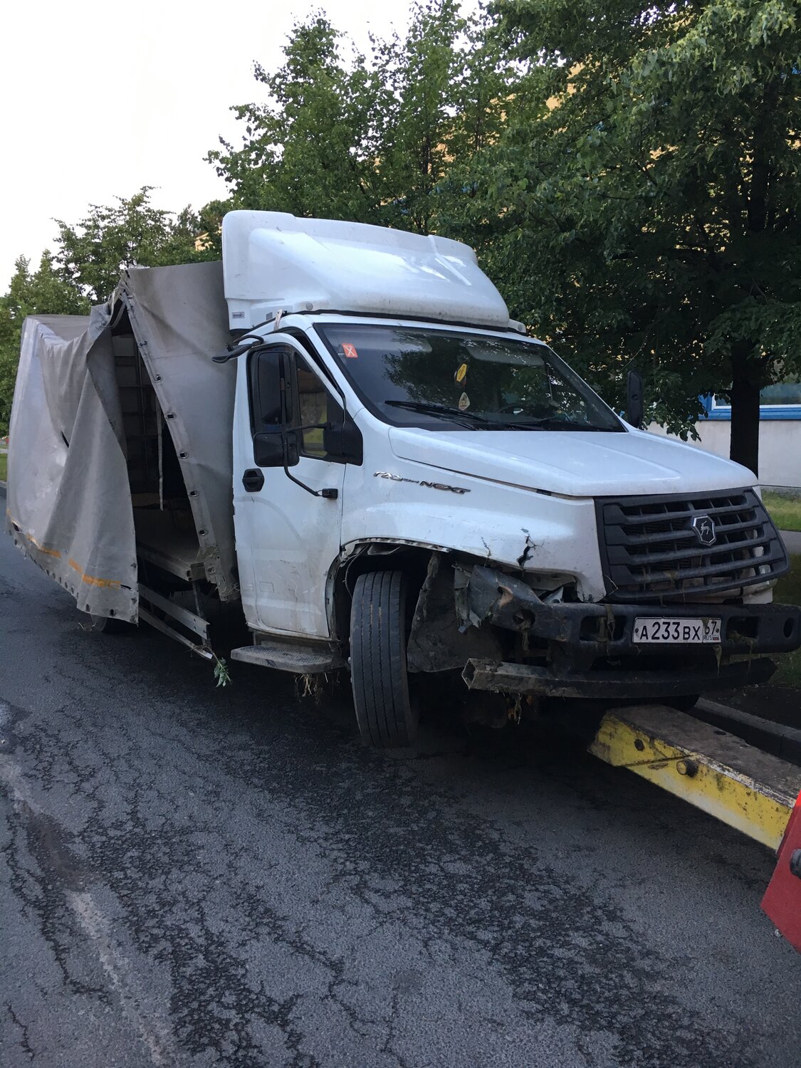 грузовик, газон некст тягач, газель некст разбитый, автомобиль, газон next