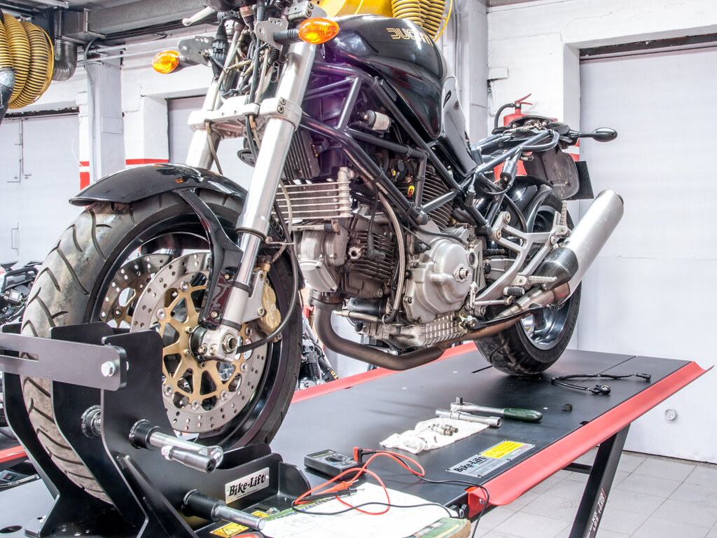 мотоцикл, yamaha v max 1200 cafe racer, ducati monster, ducati monster garage  13, кастом мастерская мотоциклов