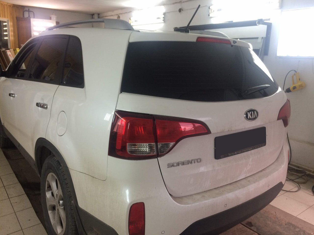 kia sorento, автомобиль, авто, киа соренто белая с красной крышей, Kia Sorento II Рестайлинг