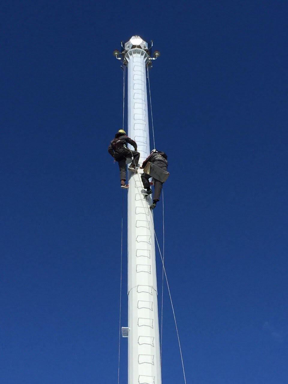 вышка сотовой связи 5g, оборудование для вышек сотовой связи, столб сотовой связи, башни, мачта сотовой связи 5g