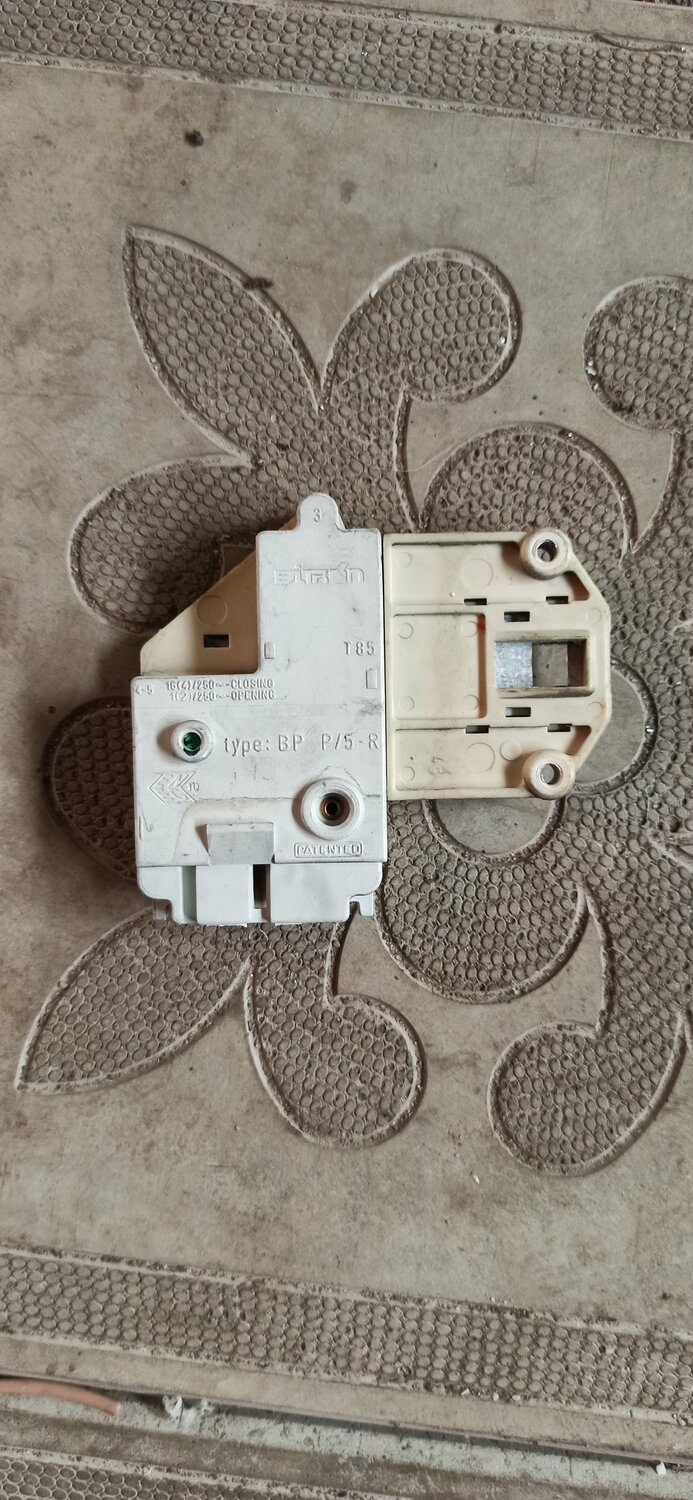 замок (убл) zanussi 1246554008, 1249675131 замок люка zanussi, zanussi f505 замок люка, 12465540/2214 замок блокировки люка, устройство блокировки люка