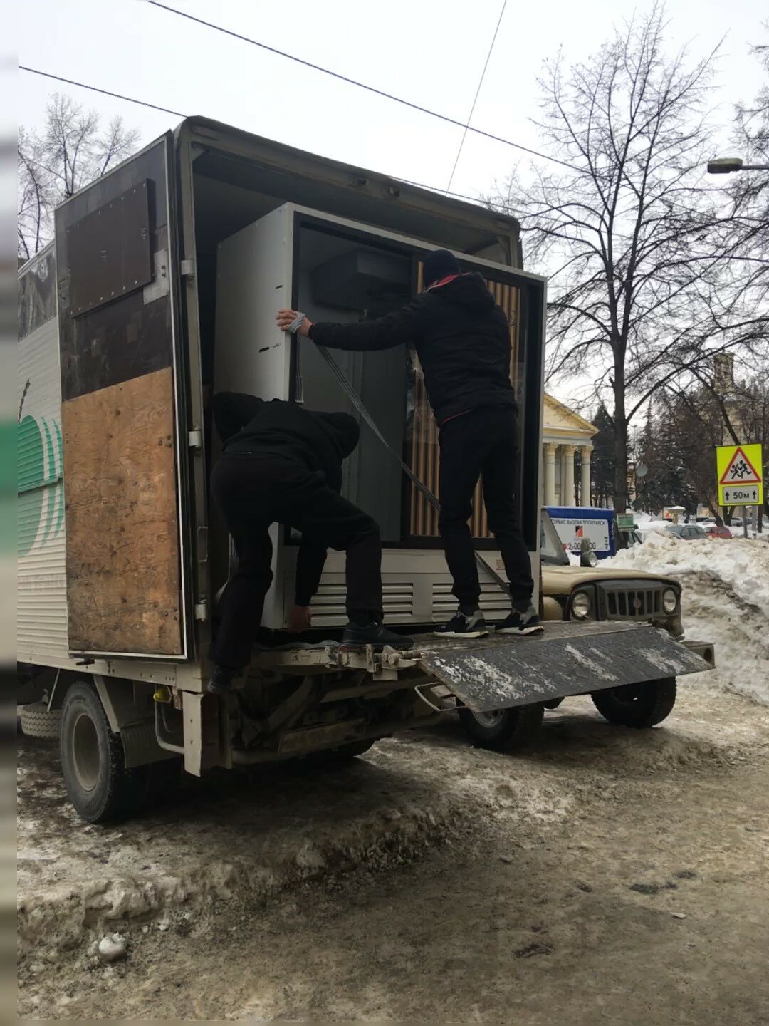 грузчик, грузоперевозки, грузовик, грузовая машина, грузовая