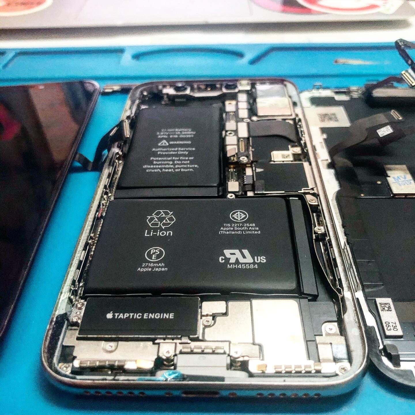 iphone 7 plus разборка, iphone, оторвался дисплей айфон x, iphone x в разборе, смартфон