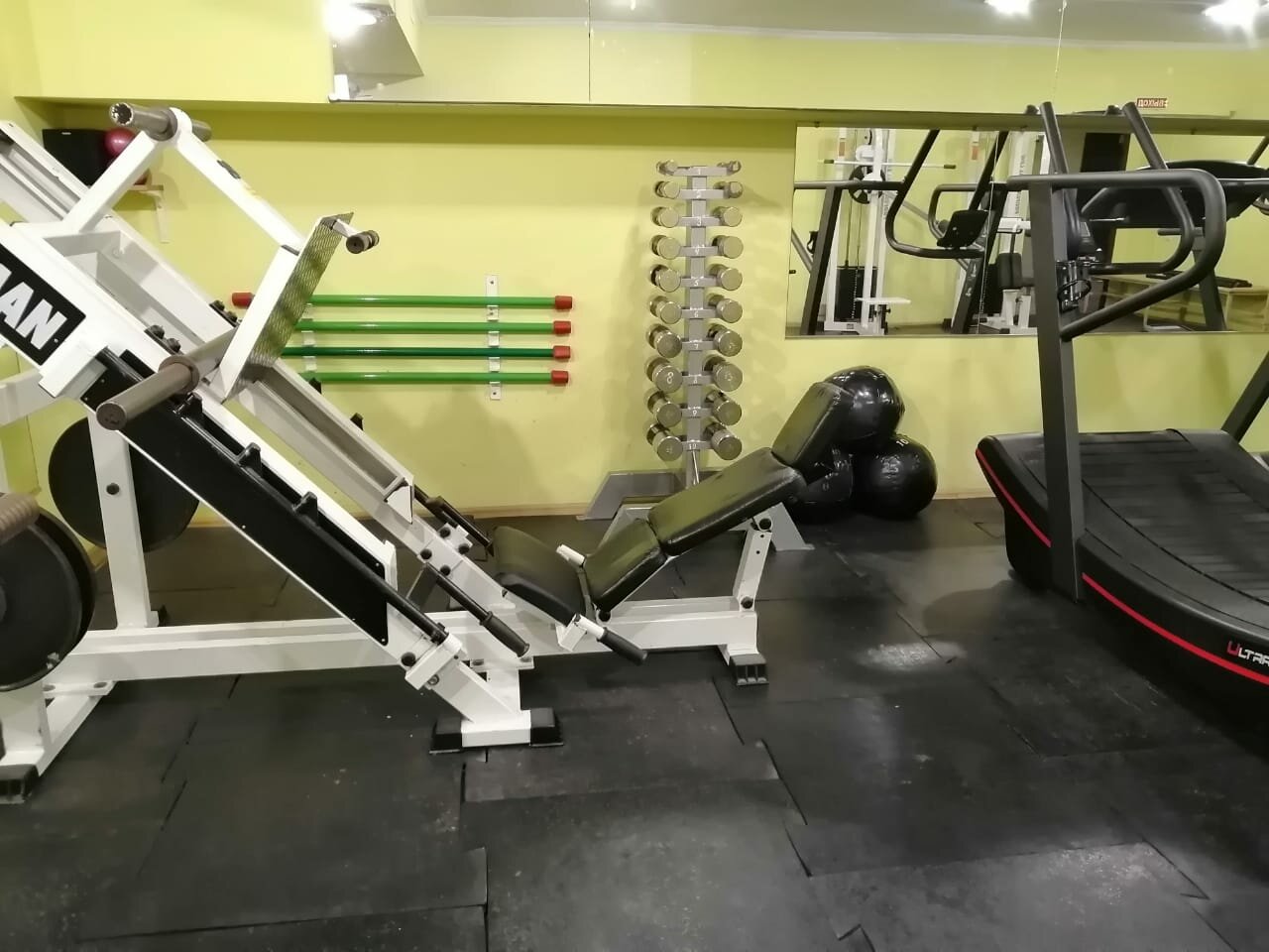 тренажёрный зал, фитнес клуб, тренажерный зал strong, тренажерный зал копейск диал, гризли тренажерный зал волгоград