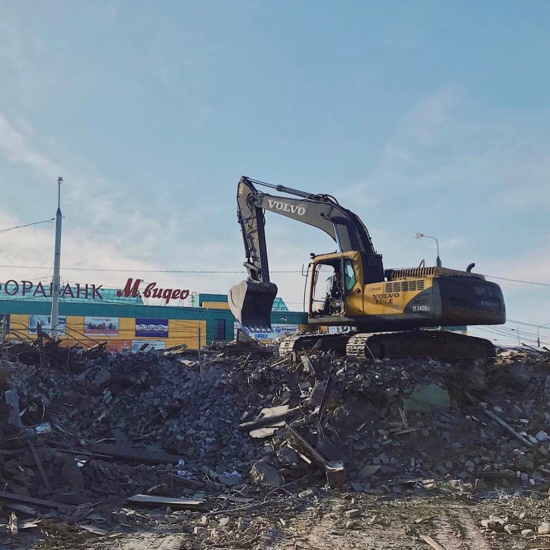 экскаватор гусеничный volvo ec 290b lc, экскаватор катерпиллер 374, cat 324d гусеничный экскаватор caterpillar, экскаваторы caterpillar, экскаватор вольво ec240blc