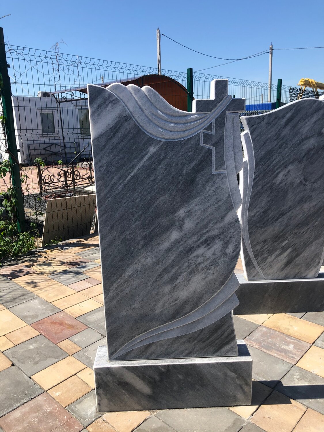 памятник, памятник горизонтальный мрамор, памятники казахстан мрамор, памятники мрамор в красноярске, памятники из мрамора глыбы