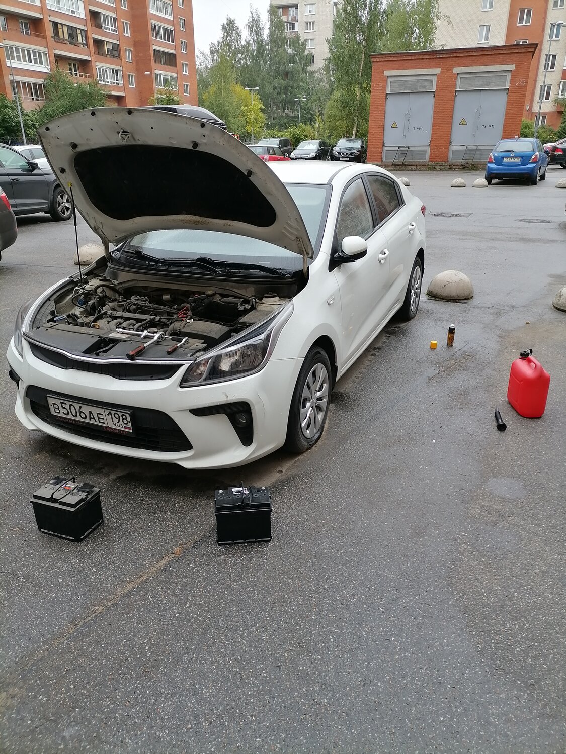 авто, автомобиль, kia rio 4 открытый капот, машин, капот открытый на киа рио 2013