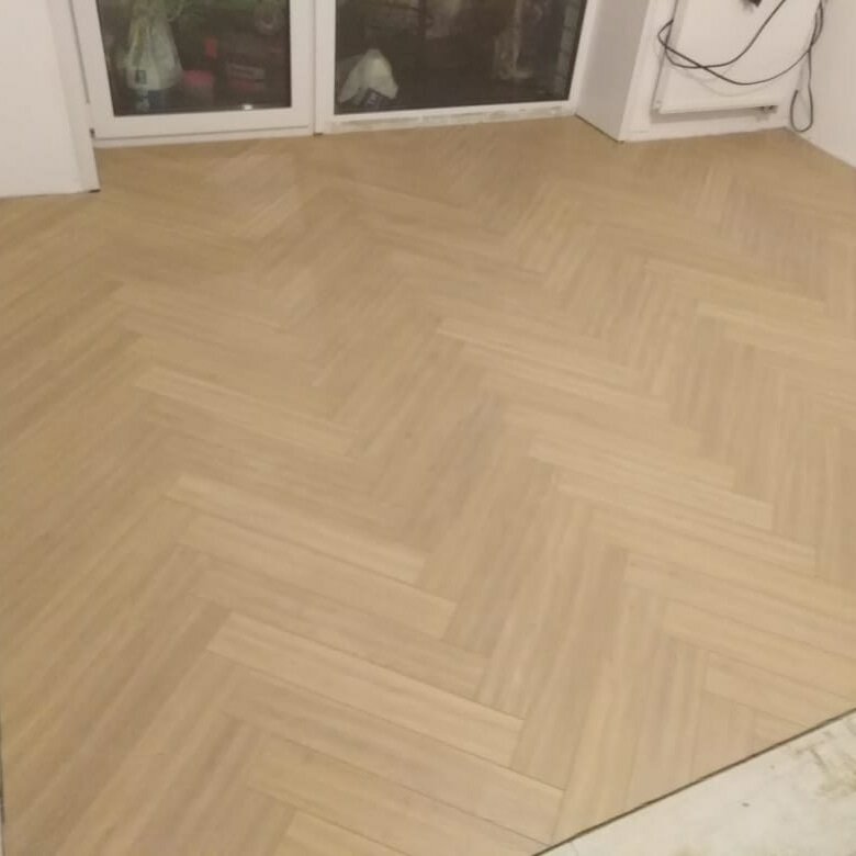 укладка паркета елочкой, паркет, линолеум паркет елочка, паркет елочкой единым контуром, штучный паркет