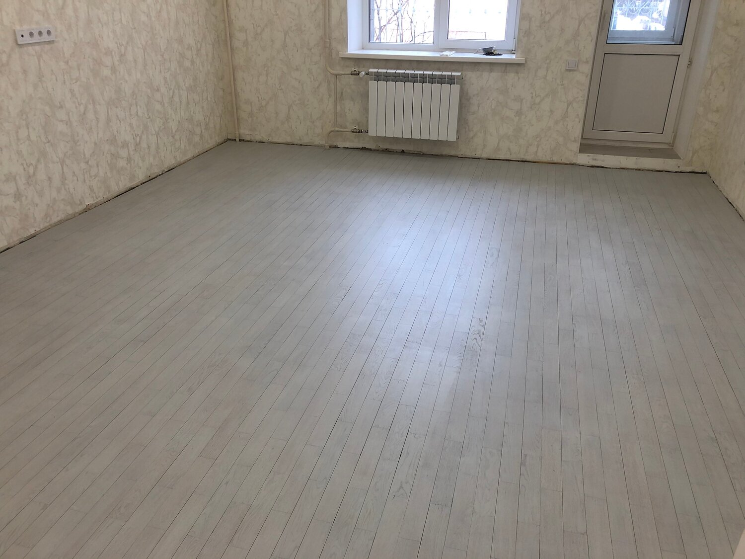 укладка ламината, укладка ламината по диагонали, укладка ламината с фаской, пол линолеум, палубная укладка ламината