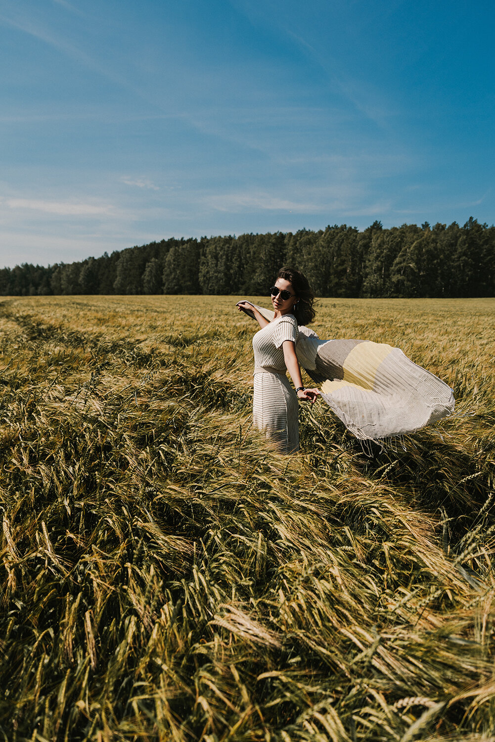 фотосессия в поле, человек, поле девушка, пшеничное поле фотосессия, фотограф в поле