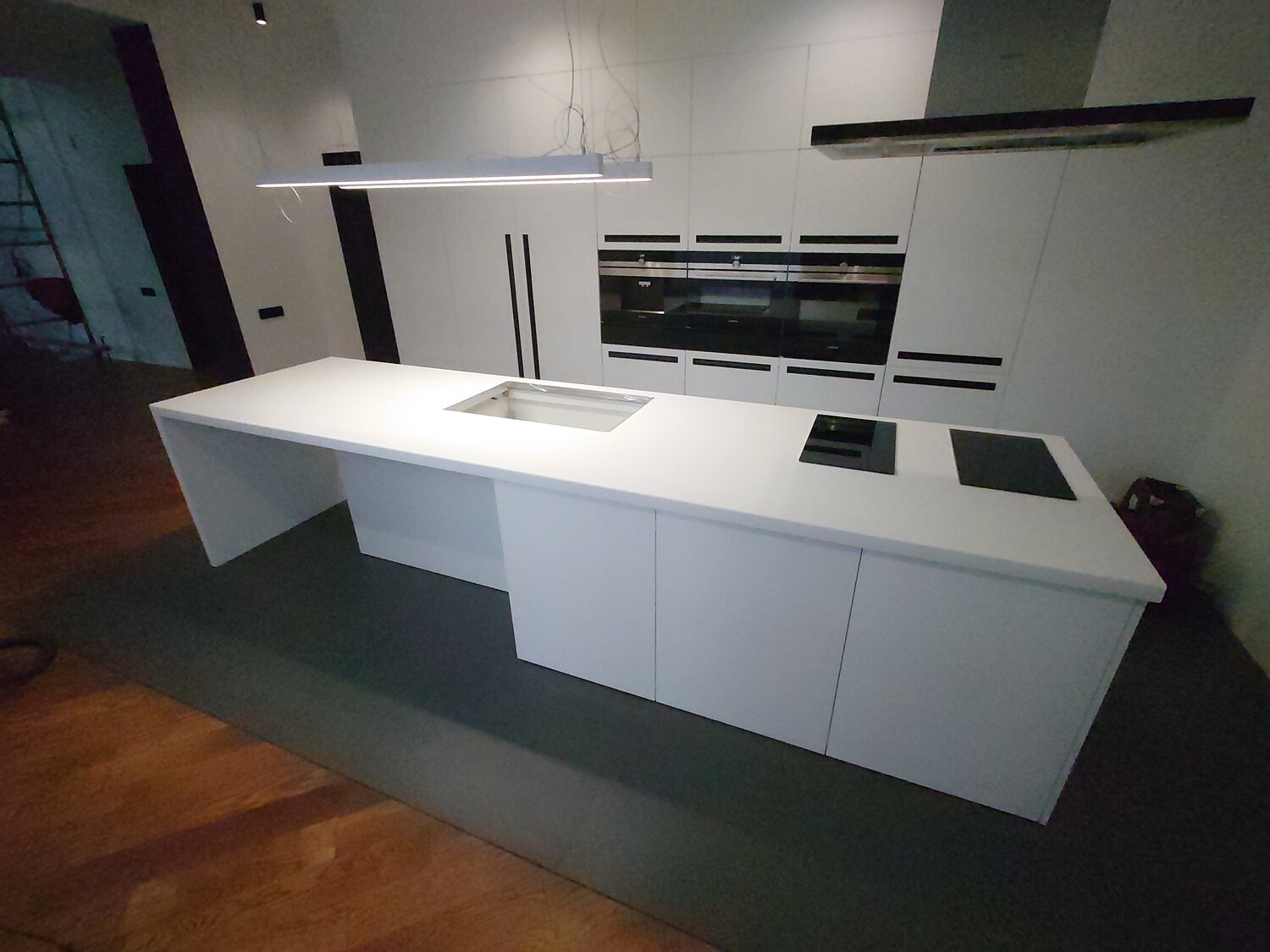 столешница corian graylite, столешница из искусственного камня, grandex m-707 noble pearl столешница, необычные кухни, современная кухня