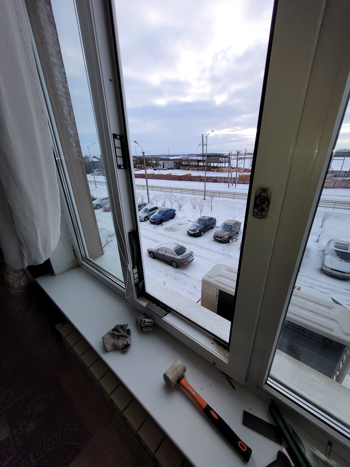 Вскрытие створки окна
