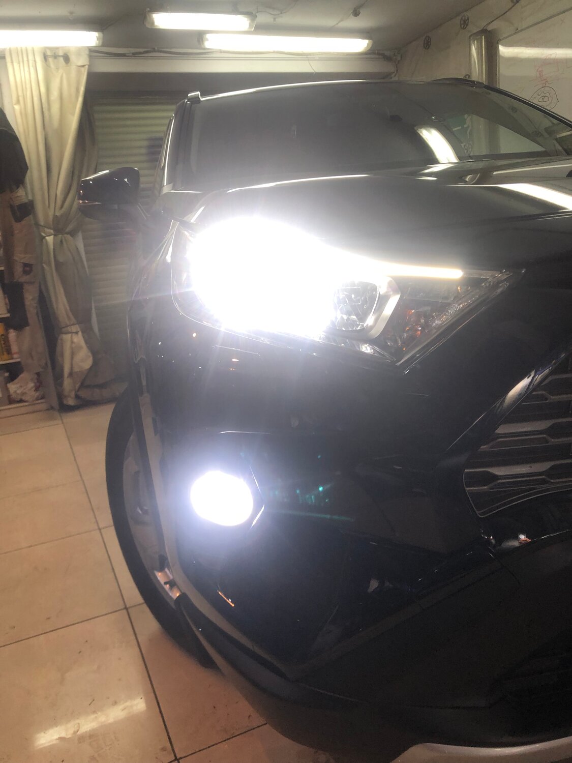 туманки led rav 4 40, ксенон, led туманки на lx570, установил светодиодные лампы в туманки патриот 2009, автомобиль
