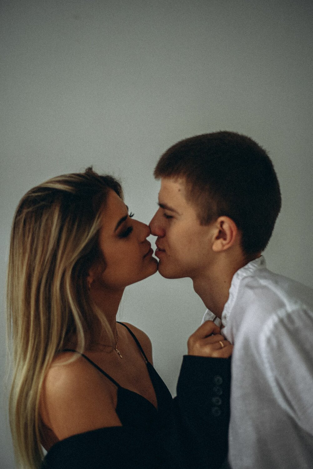 пара поцелуй, поцелуй, поцелуй парней, couple kiss, девушка