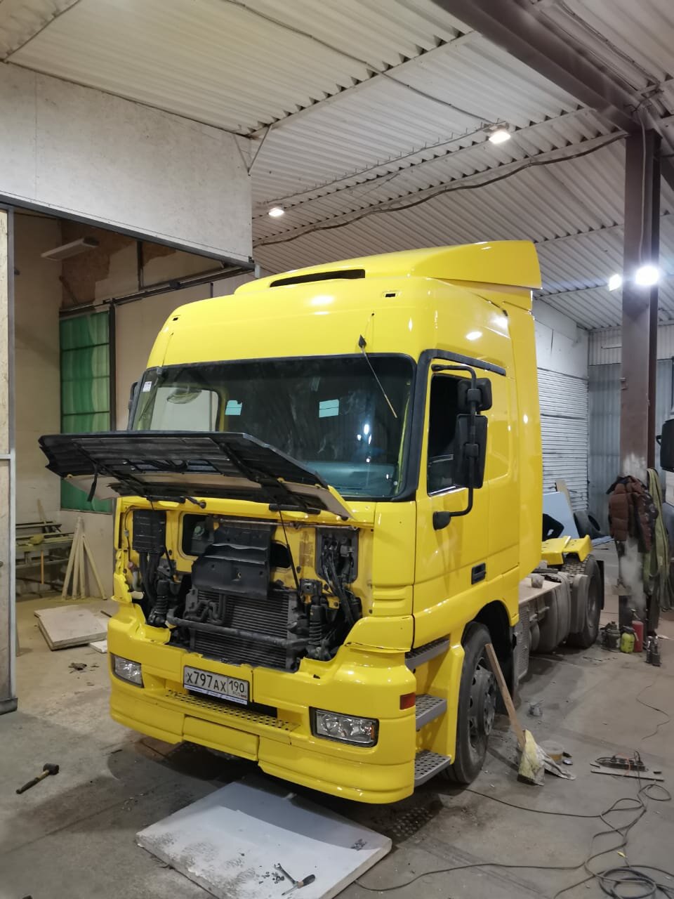 рено премиум тягач 220, daf xf 105 460, ремонт грузовиков, ремонт грузовых автомобилей, ремзона грузовиков volvo