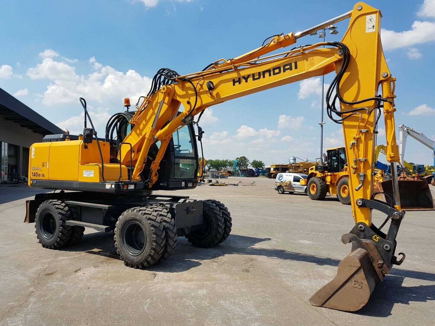 колесный экскаватор hyundai 140w, экскаватор полноповоротный колесный 145, колесный экскаватор, полноповоротный экскаватор до 10 тонн, экскаватор hyundai