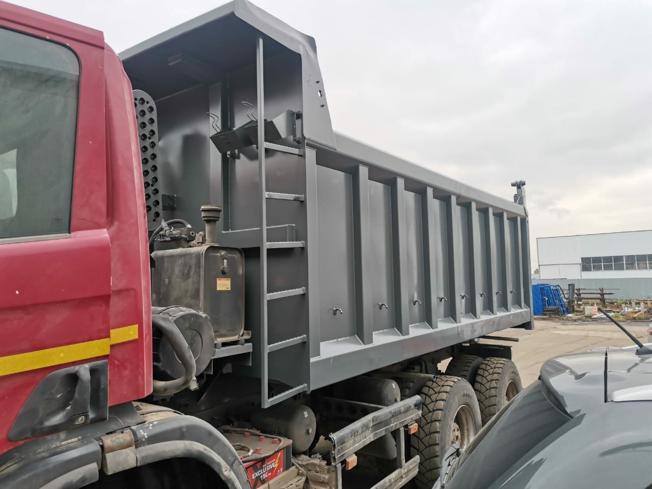 самосвальный кузов скания, самосвал скания, самосвал scania, самосвал скания с кузовом бецема, самосвал
