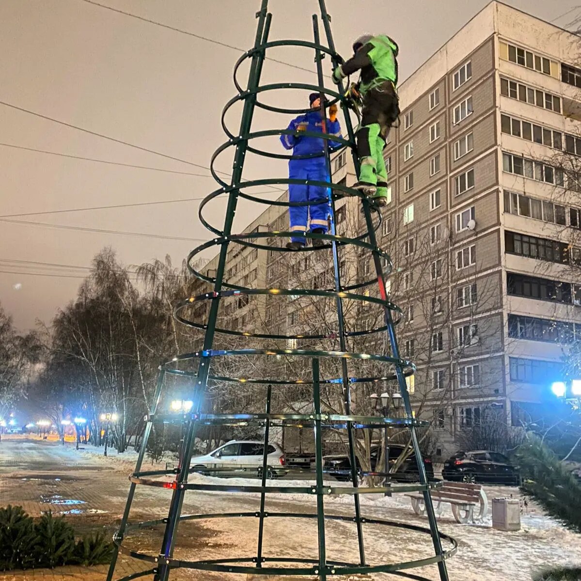 новогодняя елка на площади, городская елка, каркасная елка, ёлка, каркас городской елки