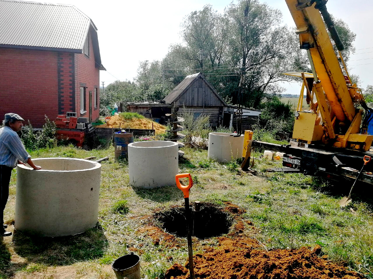 Копка колодца в Темникове - Земляные работы - Ремонт и строительство ...