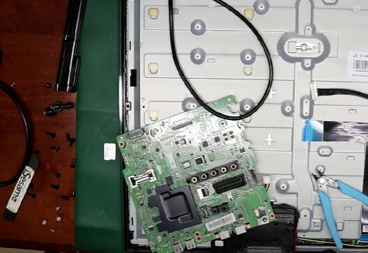 ue32f5300ak материнская плата, samsung ue32f4020aw, антенна под тв самсунг, телевизор самсунг, телевизор
