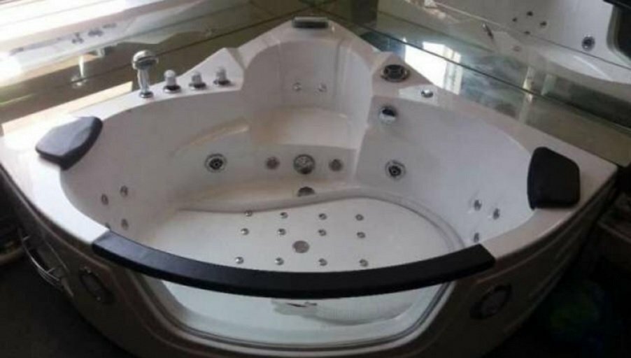 джакузи, гидромассажная ванна jacuzzi угловая, гидромассажная ванна luyisi a3131, гидромассажная ванна appollo a-2121, джакузи apollo 150 на150