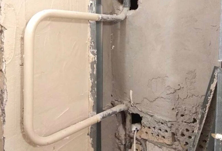 полотенцесушитель демонтаж демонтаж полотенцесушителя, полотенцесушитель, батарея в стене демонтаж, врезка полотенцесушителя в 1 горячую трубу, водорозетка