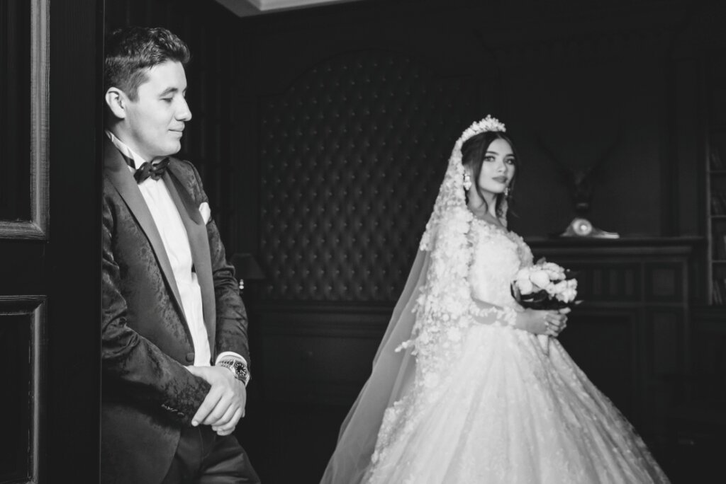 свадебная фотография, свадьба, свадебный, невеста, невеста спиной с фатой