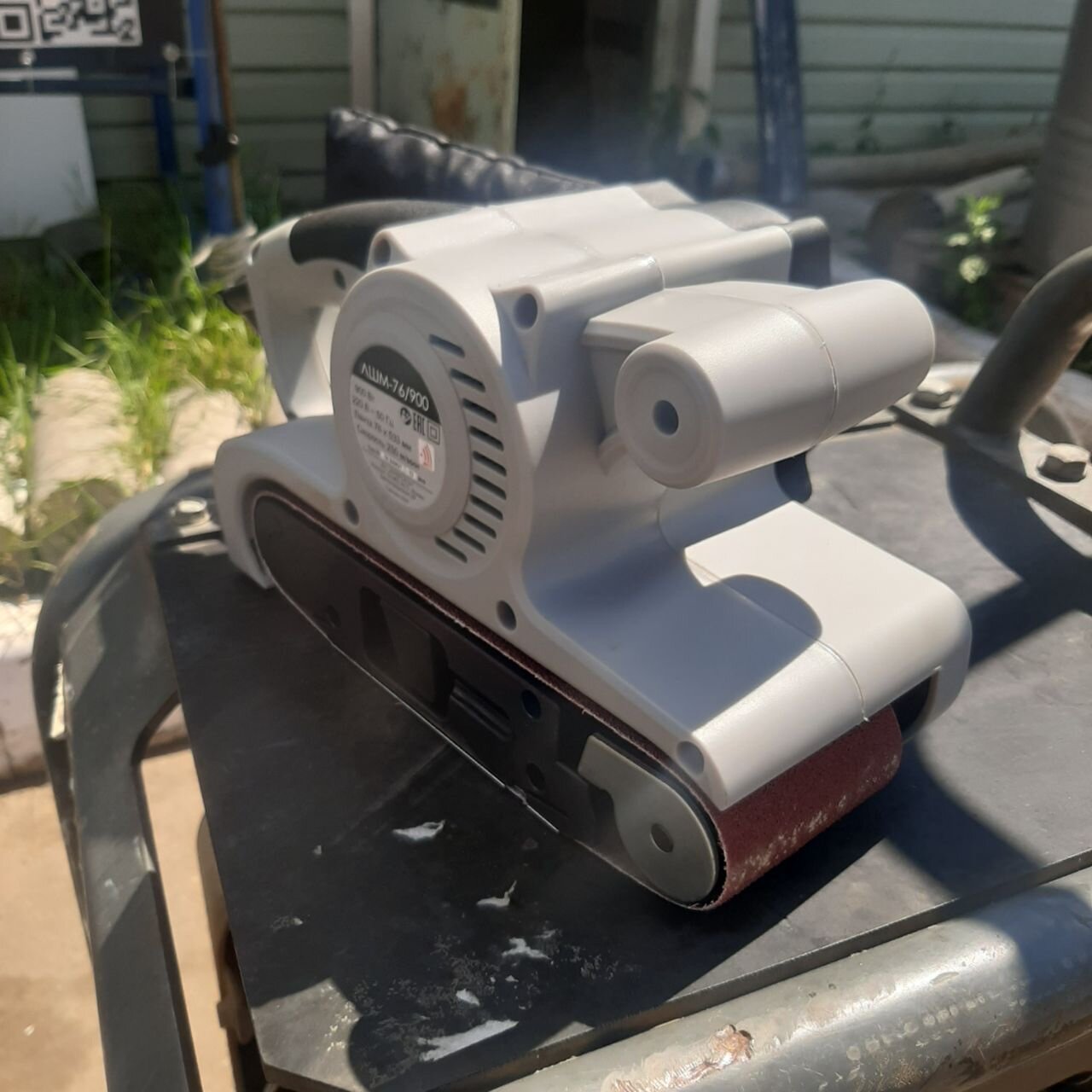 машина ленточная интерскол лшм-100/1200э, ленточная шлифовальная машинка интерскол 1200, ленточная шлифмашина интерскол лшм-100/1200э, шлифмашина ленточная лшм 100/1200э (1200вт,100*610) интерскол, ленточная шлифовальная машина