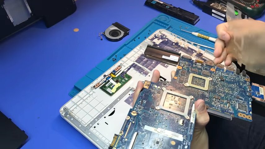 разобранный ноутбук ноутбук acer aspire v3, техника, северный мост acer 5530g, видеочип на ноутбук паккард белл, апгрейд ноутбука hp