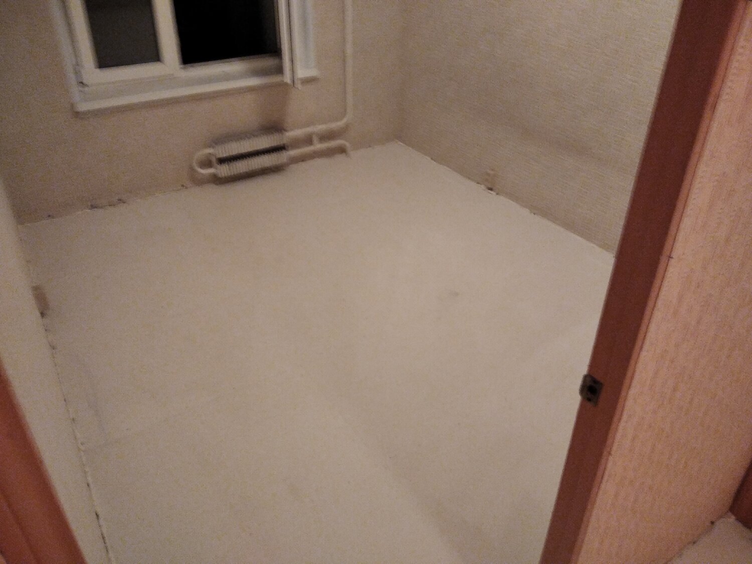 квартира, стяжка пола встроенный шкаф, пол, комната, стяжка