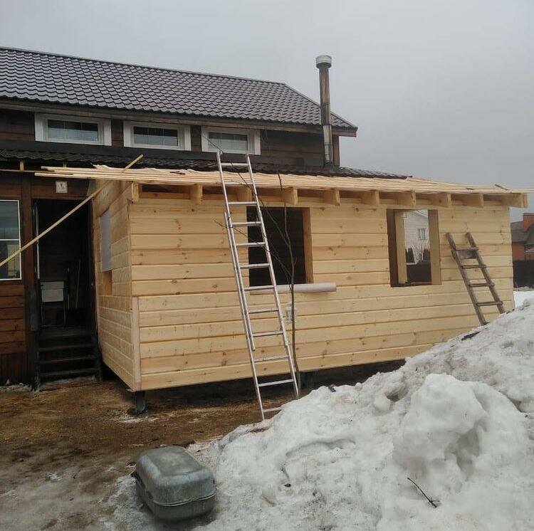 пристрой к деревянному дому из бруса, утепленная пристройка к деревянному дому, дачный домик, строительство бани из бруса, дом из обрезного бруса