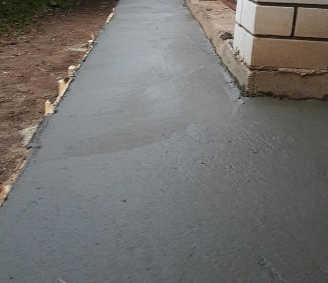 отмостка, бетонная отмостка, маячки для бетона отмостка, отмостка возле гаража, отмостка асфальтобетон