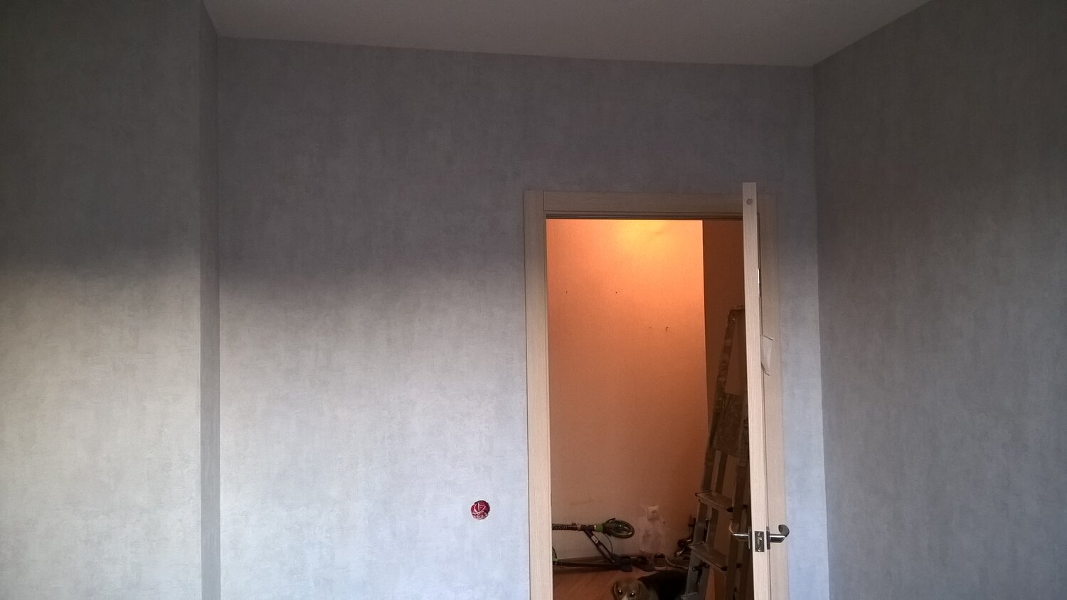 шпаклевка стен в панельном доме, штукатурка стен, штукатурка, черновая штукатурка, штукатурка и шпаклевка стен