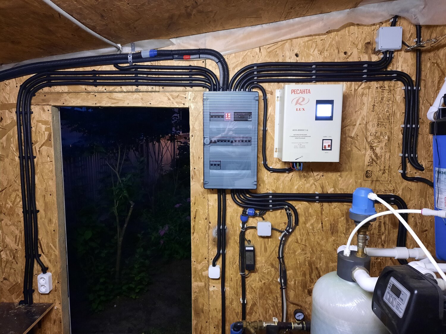 Электромонтажные работы в Москве: 120 электромонтажников со средним ...