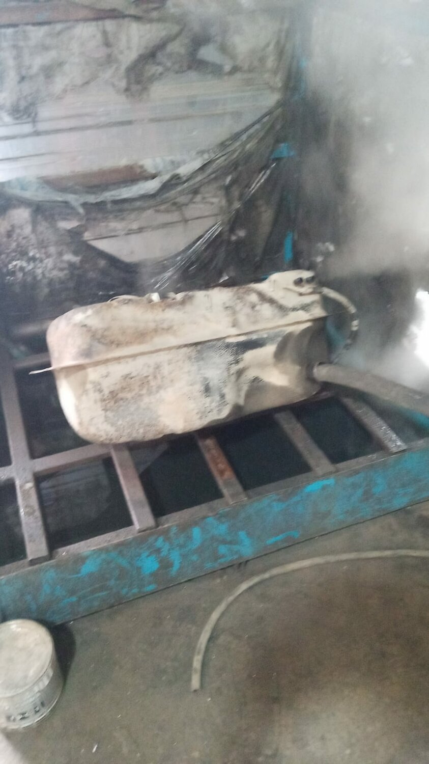 демонтаж топливного бака уаз 459, мотор 2108 на луаз, уаз 3962 бензобак, бензобак, топливный бак от нивы 2121