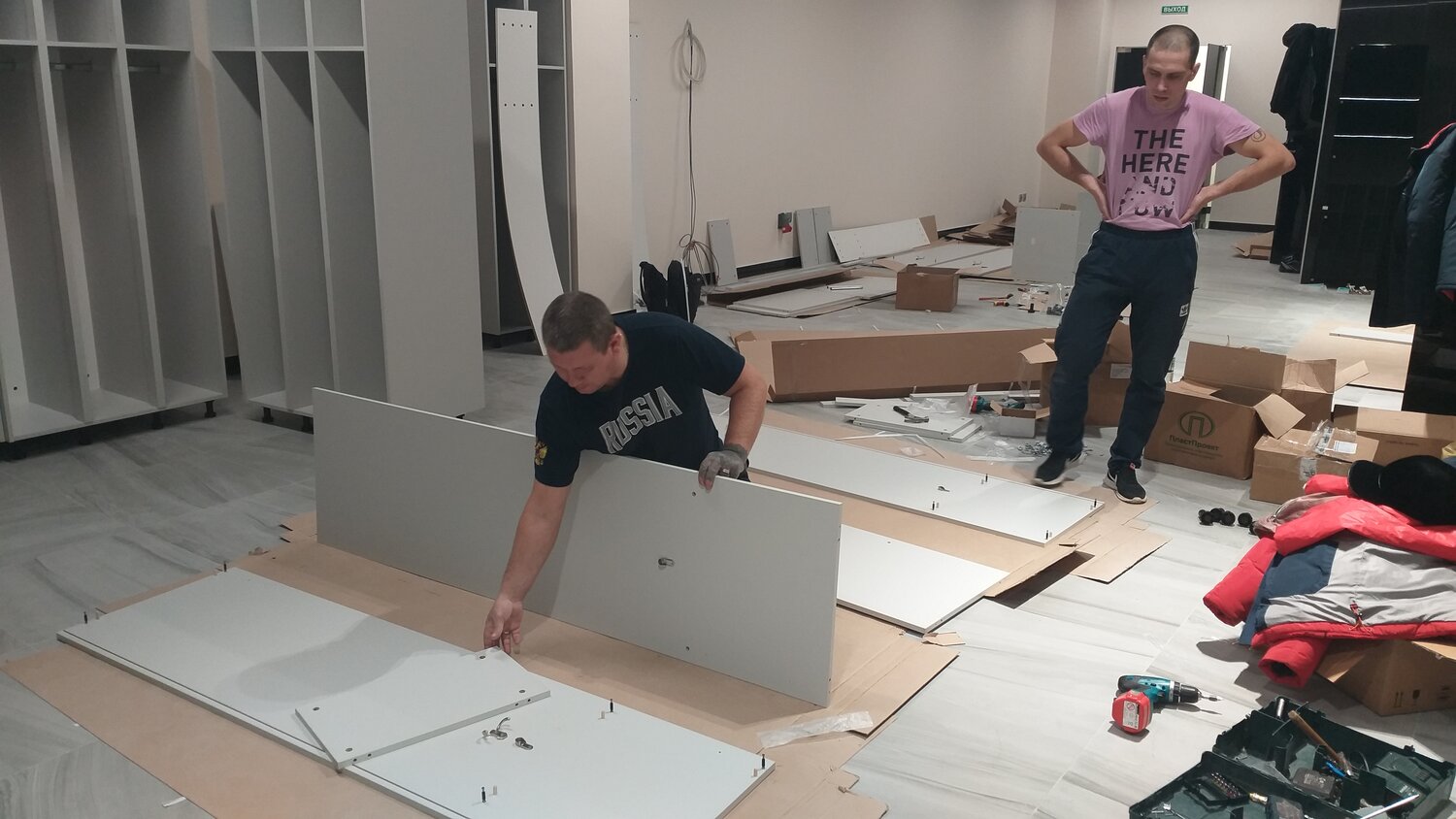 Ассортимент мебельной фурнитуры