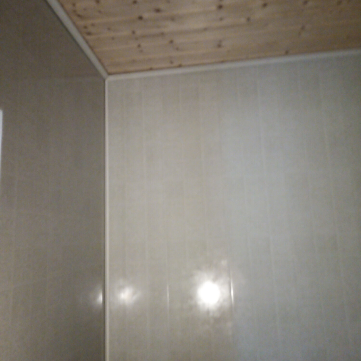 панели пвх, вагонка, отделка кухни пластиковыми панелями, обшивка стен и потолка пластиковыми панелями на балконе, обшивка стен мдф панелями