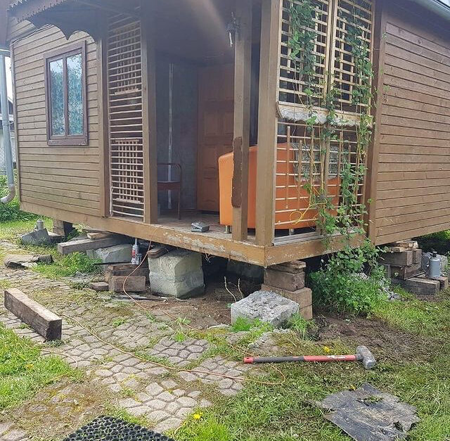 садовый домик, садовый дом, реконструкция фундамента дома для увеличение площади, дачный дом на винтовых сваях, дачная