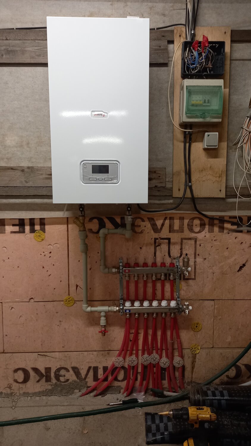 обвязка газового котла protherm, котёл электрический протерм для теплого пола, котел теплый пол, котельная электрическая для отопления, гребенка теплый пол с котлом
