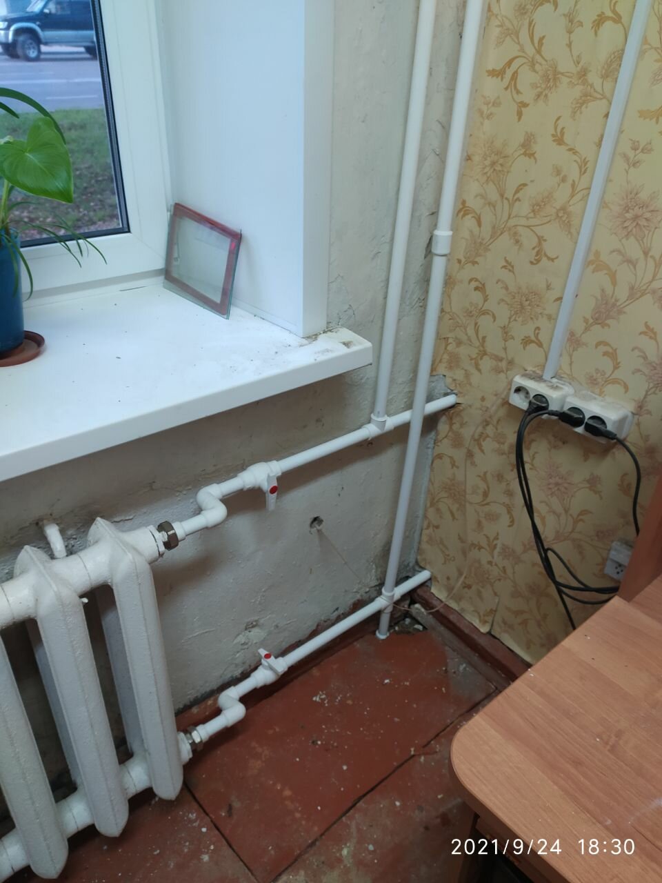 обвязка радиатора отопления, чугунные батареи с полипропиленовыми трубами, батареи на полипропилен, подводка труб ппр 25 к последней батарее системы отопления, магистраль отопления полипропилен