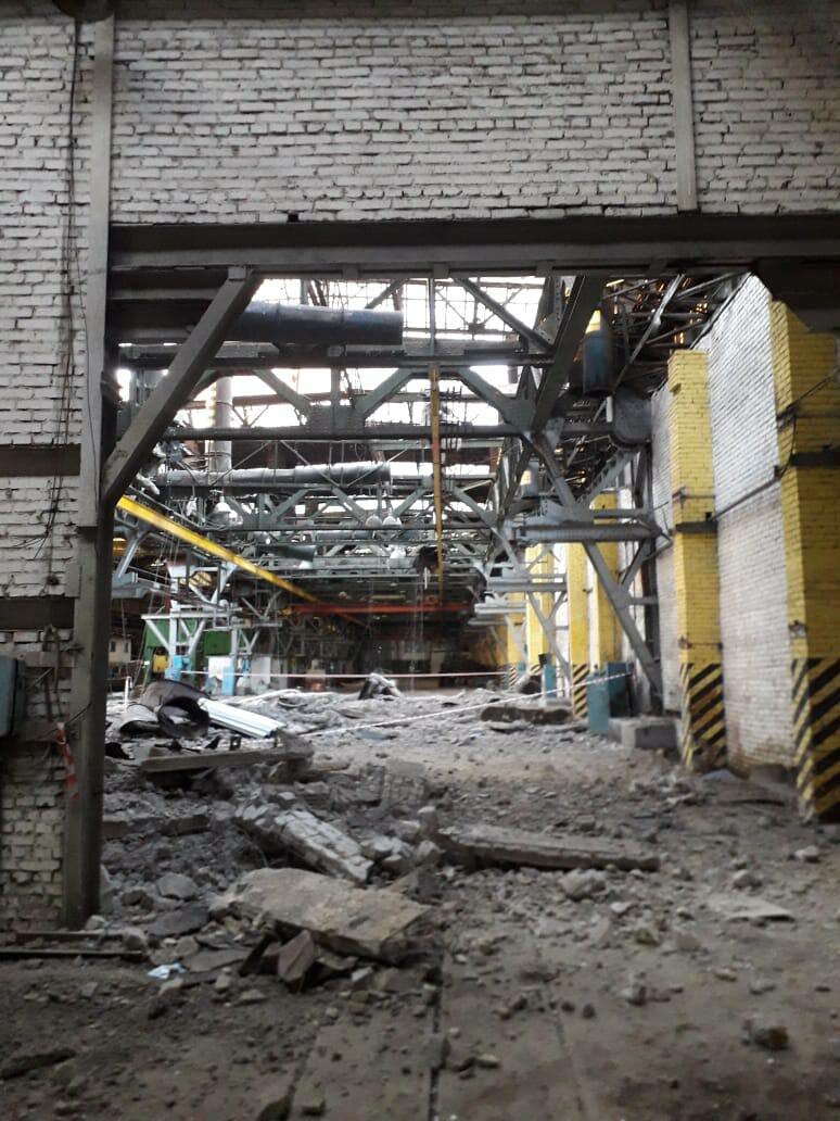 заброшенный завод серп и молот, заброшенный завод в припяти, воронежский экскаваторный завод им коминтерна, завод, промышленные здания