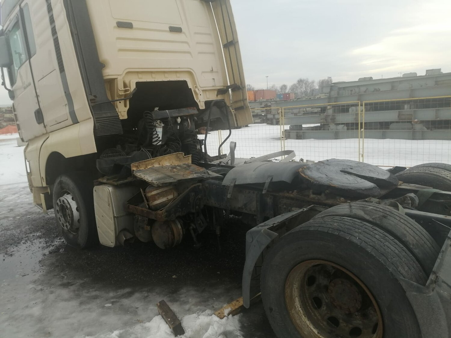 маз 5440 сзади, маз 5440b5-8480-030, маз 54008, тягач маз 5440, маз евро 5440 2007