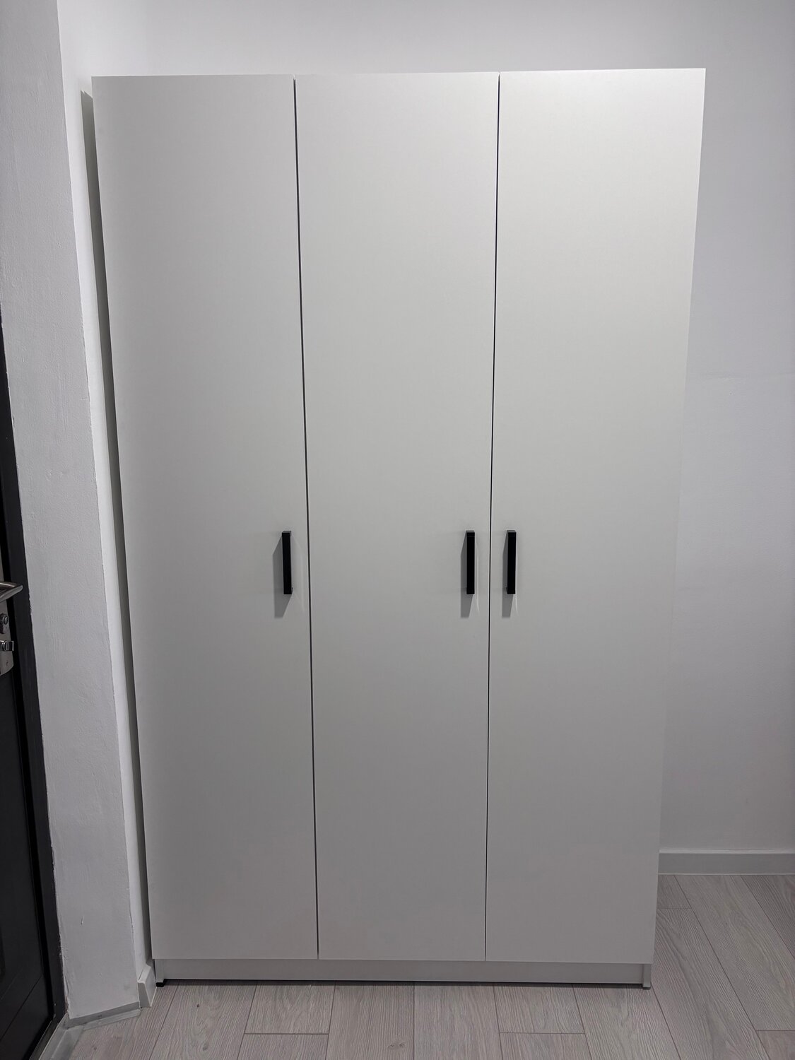 шкаф эггер белый, распашной шкаф, шкаф, шкаф белый, шкаф бу