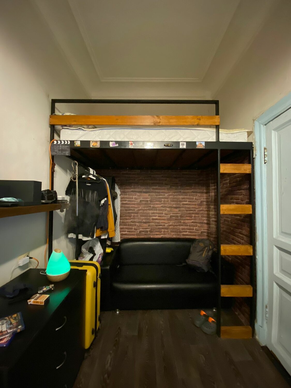 кровать чердак взрослая 2 спальная, кровать хостел 1, кровать чердак в стиле лофт, космический хостел, кровать чердак для взрослых