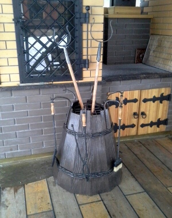 ступа деревянная старинная, ступа деревянная большая, маслобойка ступа., ступа и метла, декоративный колодец для бочки
