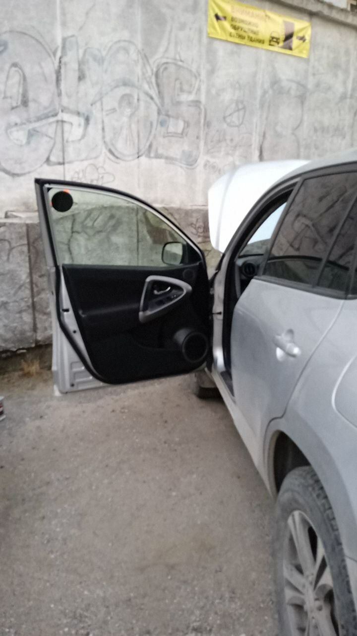 автомобиль, rav4 открытая дверь, авто, дверь авто, toyota corolla 120 автозвук