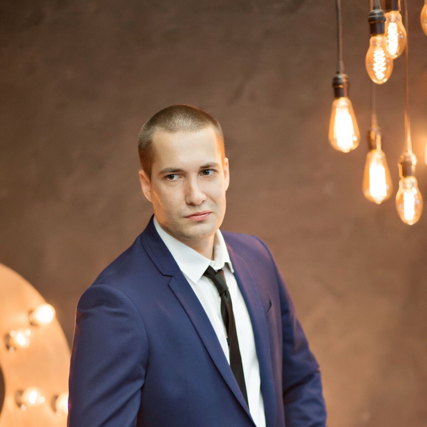 Александр Синев