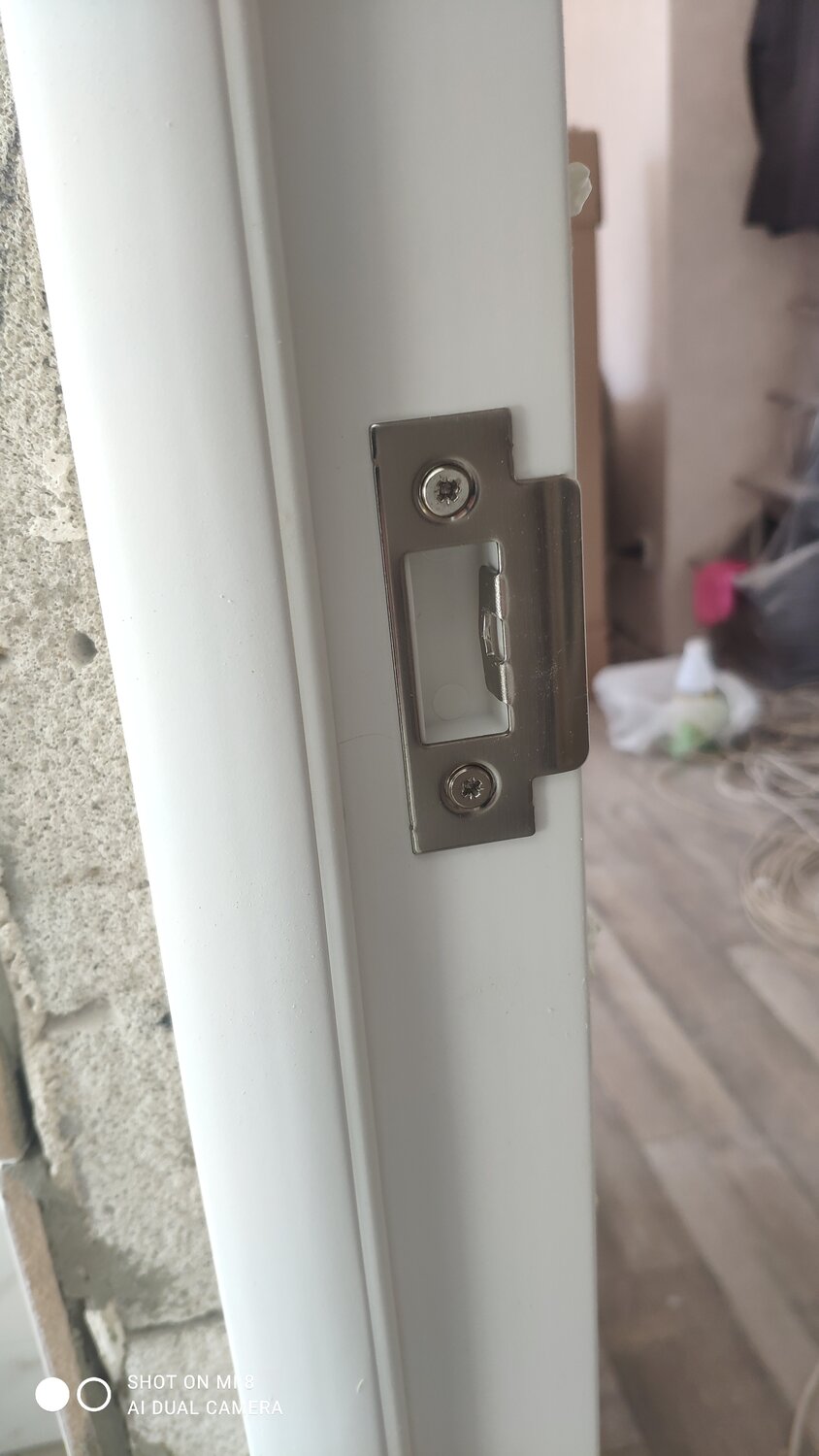 фурнитура зигения замок для окна, защелка для балконной двери, фурнитура для пластиковых окон, фиксатор балконной двери, фурнитура для пластиковых окон winkhaus