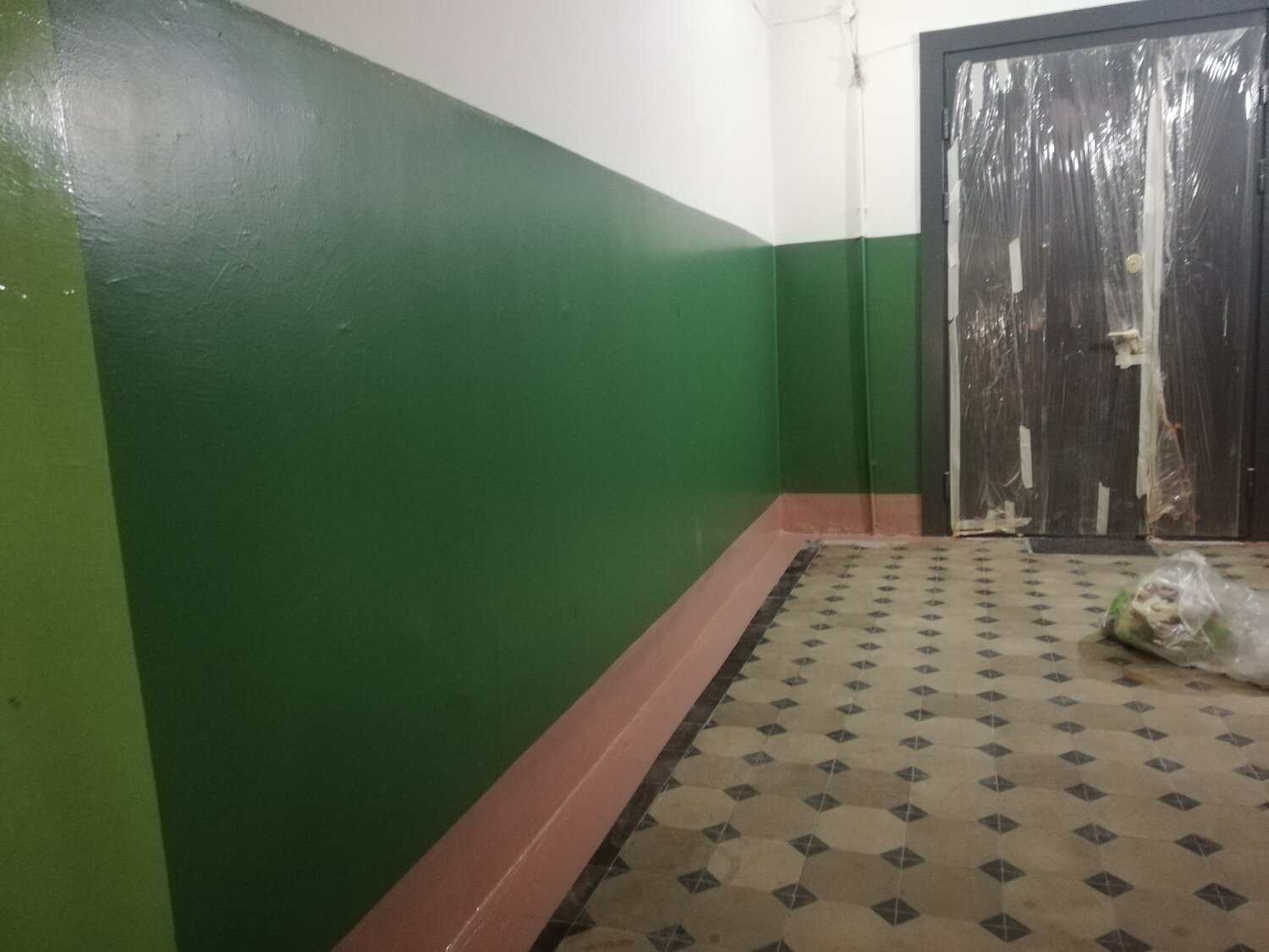 комната, квартира, чистый подъезд, комната дома, подъезд